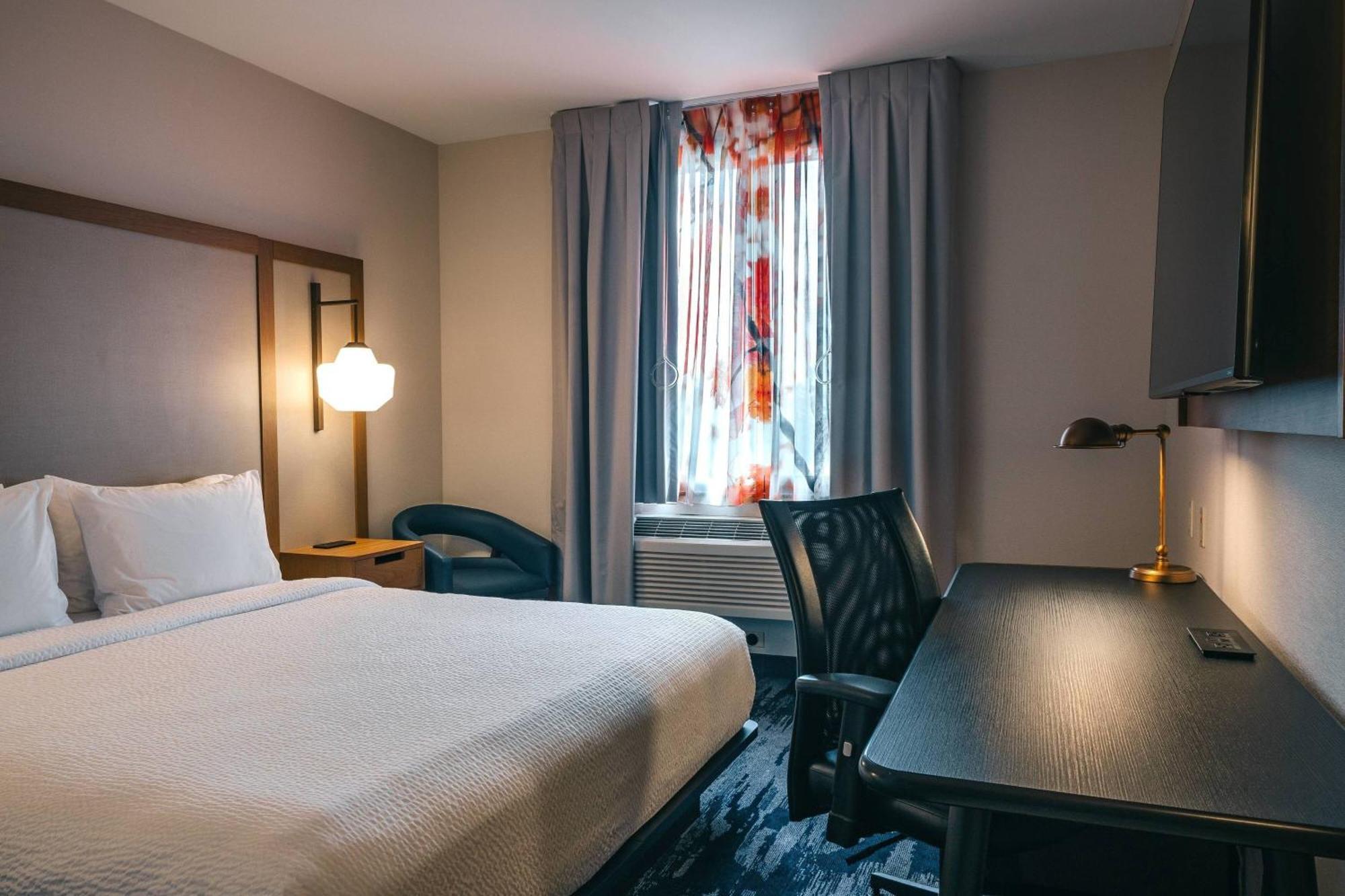 Fairfield Inn By Marriott New York Laguardia Airport/Astoria Zewnętrze zdjęcie